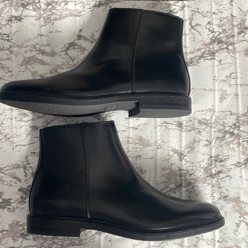 NWOT Mens Kenneth Cole Reaction Black Zipper Boots